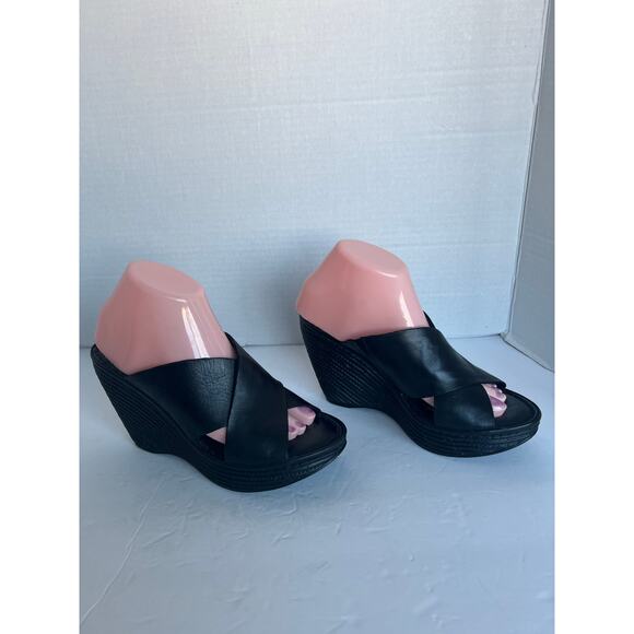 Born Black Leather Criss Cross Wide Straps Platform Wedge Slip On Sandals Size 8 - Picture 2 of 12